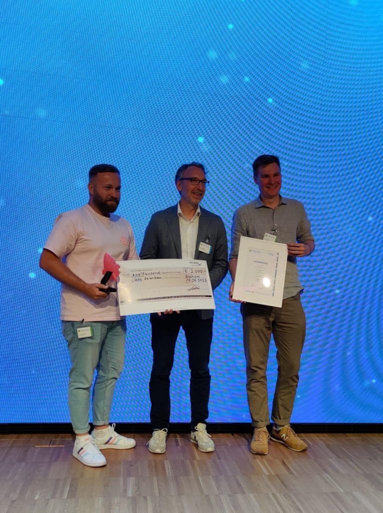 Senkrechtstarterfinale 2023 – v.l.n.r. Chris Schlömp, Stefan Möller (GLS Bank), Sven Quiehl